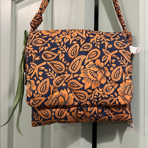 ✨BNWT - Vera Bradley Baird Hipster Crossbody in Lotus Montage Roasted Pecan✨ - Picture 6 of 11